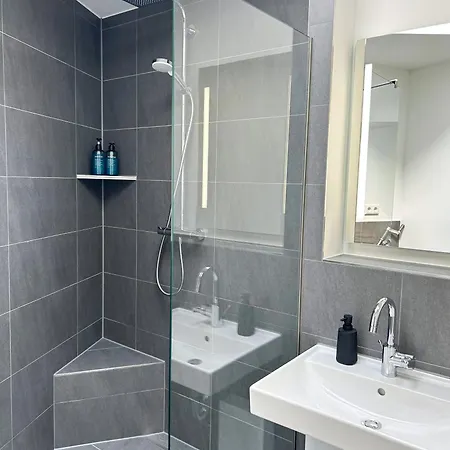 Modernisierte Ruheoase Mit Parkplatz *